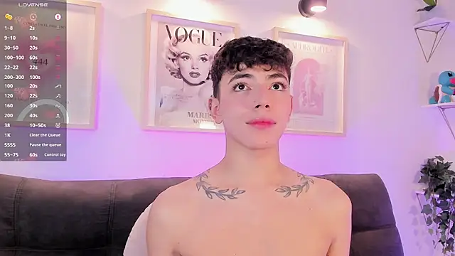 Snapshot of evan_voss chatting on 10/03/25, 12:57 evan voss online show from 10/03/25, 12:57