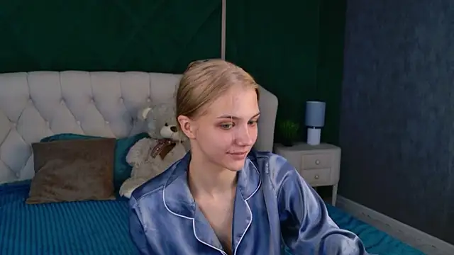4example Chloe online show from 05/21/26, 05:47
