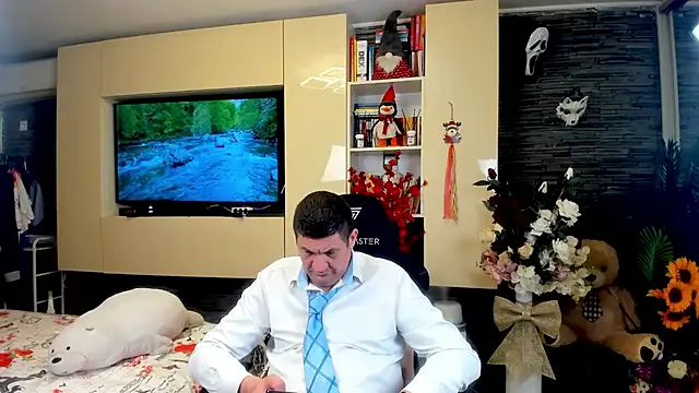 SpartacusDaddy48 online show from 04/16/26, 10:45