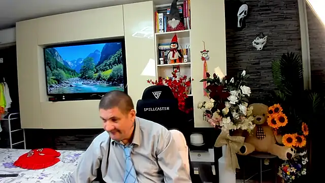 SpartacusDaddy48 online show from 05/16/26, 07:45