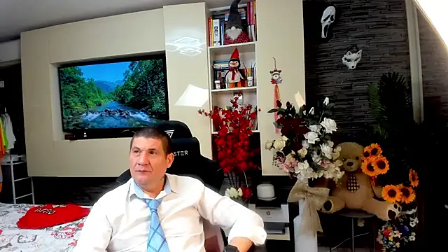 SpartacusDaddy48 online show from 05/19/26, 08:26