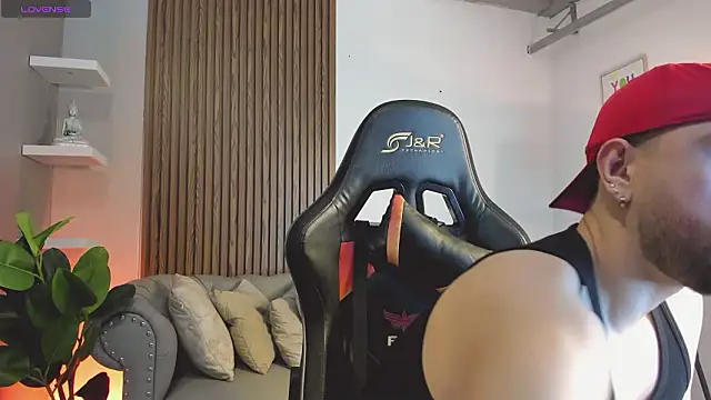 Maximo Wolff online show from 03/16/26, 08:24