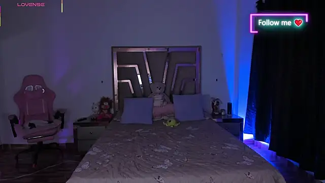 lunaarose online show from 03/12/26, 03:34