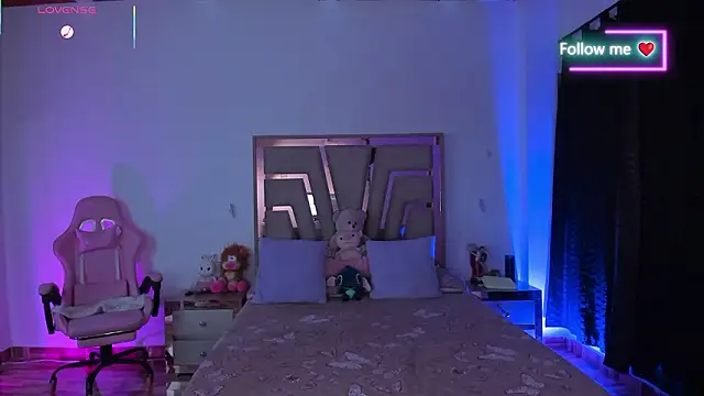 lunaarose online show from 03/18/26, 03:42