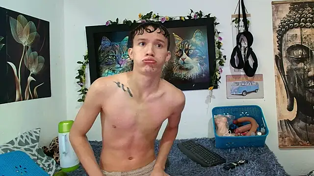 Patrick phoenix online show from 10/14/25, 03:24