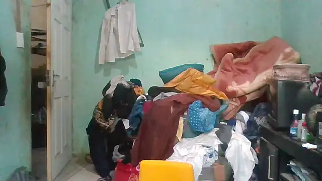 Nicky52 online show from 10/16/25, 03:51