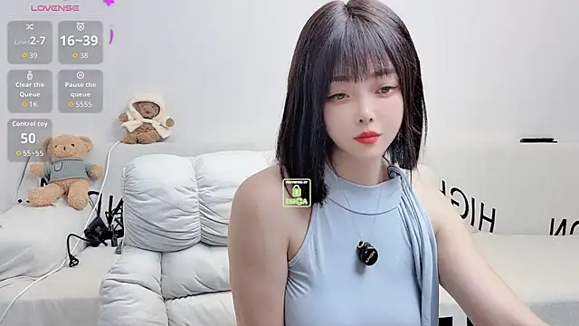 uikyy1 online show from 09/26/25, 03:49