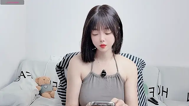 uikyy1 online show from 11/26/25, 07:31