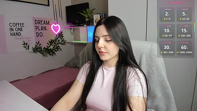 LiaWoow online show from 12/02/25, 02:45