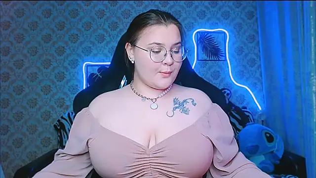 Snapshot of InLoveWithLife26 chatting on 09/15/25, 08:09 InLoveWithLife26 online show from 09/15/25, 08:09