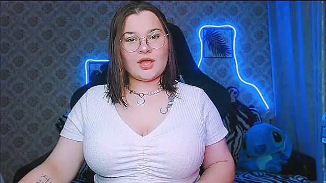 Snapshot of InLoveWithLife26 chatting on 09/17/25, 06:53 InLoveWithLife26 online show from 09/17/25, 06:53