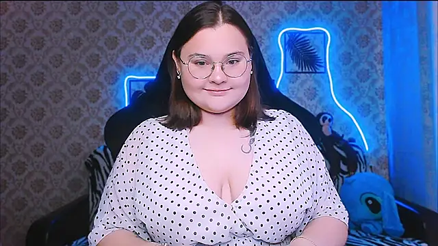 Snapshot of InLoveWithLife26 chatting on 10/04/25, 08:34 InLoveWithLife26 online show from 10/04/25, 08:34