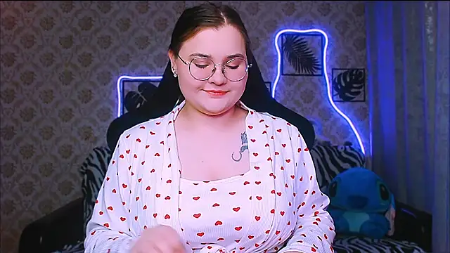 Snapshot of InLoveWithLife26 chatting on 11/27/25, 07:21 InLoveWithLife26 online show from 11/27/25, 07:21