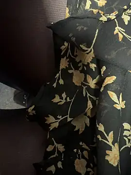 HiddenHoneyLDN online show from 02/09/26, 10:08