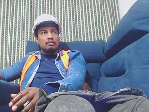 Snapshot of ElCaballeroNegro24 chatting on 09/13/25, 06:51 ElCaballeroNegro24 online show from 09/13/25, 06:51