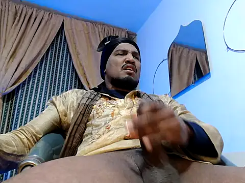 Snapshot of ElCaballeroNegro24 chatting on 10/21/25, 03:18 ElCaballeroNegro24 online show from 10/21/25, 03:18