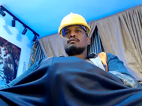 Snapshot of ElCaballeroNegro24 chatting on 10/27/25, 04:27 ElCaballeroNegro24 online show from 10/27/25, 04:27