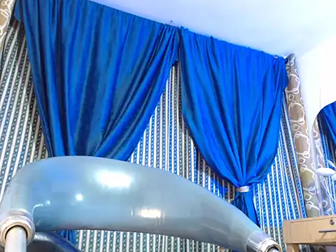 Snapshot of ElCaballeroNegro24 chatting on 11/07/25, 01:27 ElCaballeroNegro24 online show from 11/07/25, 01:27