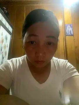 Snapshot of Lai005 chatting on 09/22/25, 08:11 Lai005 online show from 09/22/25, 08:11