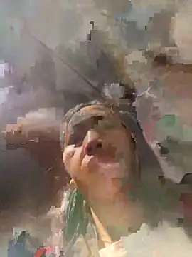 Snapshot of Lai005 chatting on 09/28/25, 12:16 Lai005 online show from 09/28/25, 12:16