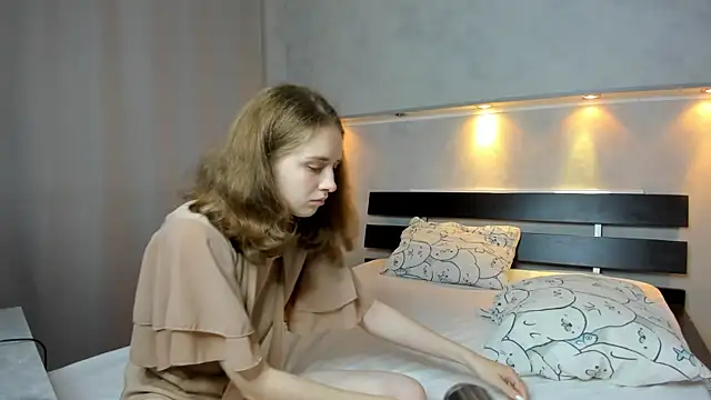 Camilla Kelly online show from 09/20/25, 12:22