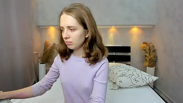 Camilla Kelly online show from 10/03/25, 12:07