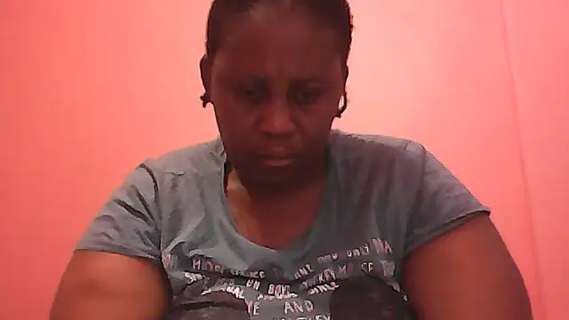 Snapshot of HUGEASSXXXXX chatting on 10/10/25, 04:11 HUGEASSXXXXX online show from 10/10/25, 04:11