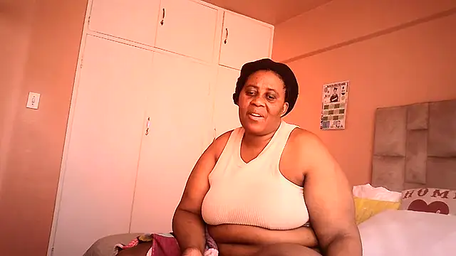 HUGEASSXXXXX online show from 07/07/26, 08:29