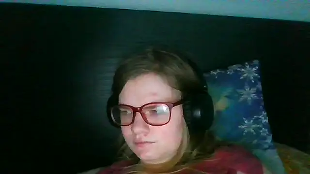 Moonolighta online show from 10/31/25, 07:31