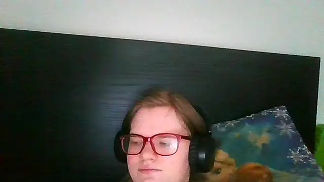 Moonolighta online show from 02/02/26, 09:30