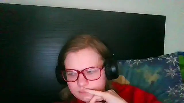 Moonolighta online show from 02/22/26, 02:04