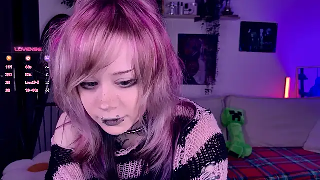 Lollyshy online show from 11/14/25, 10:36