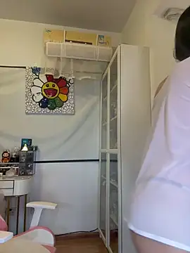 Snapshot of jiajia_L chatting on 12/04/25, 06:44 jiajia L online show from 12/04/25, 06:44