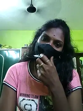 Snapshot of Honey_rosetamil chatting on 10/23/25, 09:30 Honey rosetamil online show from 10/23/25, 09:30