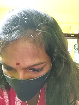 Snapshot of Honey_rosetamil chatting on 11/06/25, 01:06 Honey rosetamil online show from 11/06/25, 01:06