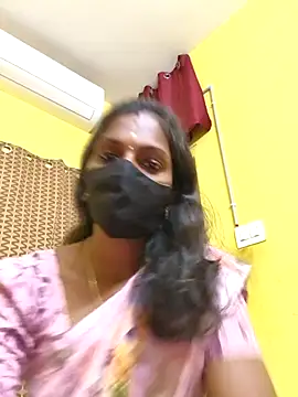 Snapshot of Honey_rosetamil chatting on 11/07/25, 11:43 Honey rosetamil online show from 11/07/25, 11:43