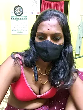 Snapshot of Honey_rosetamil chatting on 11/08/25, 12:00 Honey rosetamil online show from 11/08/25, 12:00