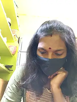 Snapshot of Honey_rosetamil chatting on 11/27/25, 11:29 Honey rosetamil online show from 11/27/25, 11:29