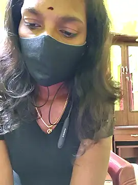 Snapshot of Honey_rosetamil chatting on 11/30/25, 10:47 Honey rosetamil online show from 11/30/25, 10:47