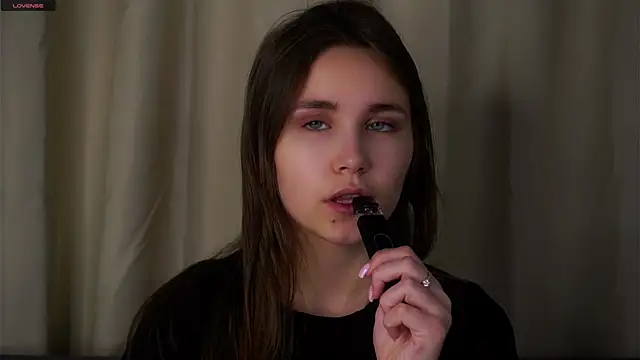 EthalFlowers online show from 11/26/25, 10:55