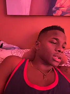 Snapshot of Brycce_santos chatting on 10/05/25, 02:15 Brycce santos online show from 10/05/25, 02:15