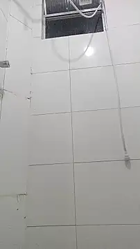 indiazinhabella27 online show from 12/18/25, 11:11