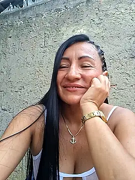 Snapshot of maturexxxnaughty chatting on 11/03/25, 12:17 maturexxxnaughty online show from 11/03/25, 12:17