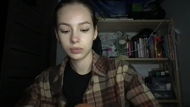 Yuna5343 online show from 10/21/25, 09:26