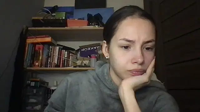 Yuna5343 online show from 11/19/25, 08:42