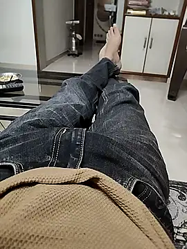 Ritesh08679 online show from 12/04/25, 07:00