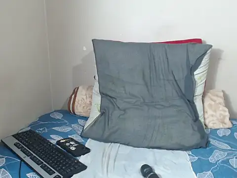  SweetLips  online show from 05/28/26, 11:02