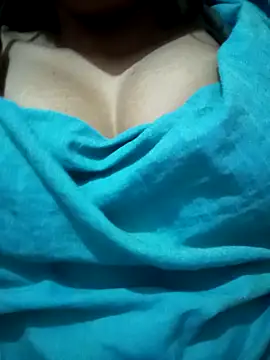 kaviyaponnu0987 online show from 02/11/26, 09:42