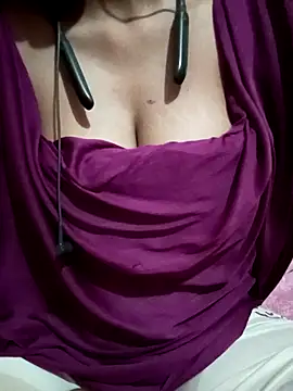 kaviyaponnu0987 online show from 03/26/26, 07:52