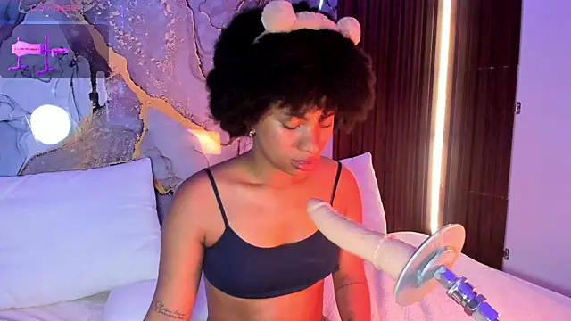 Lolalewis777 online show from 10/09/25, 08:40